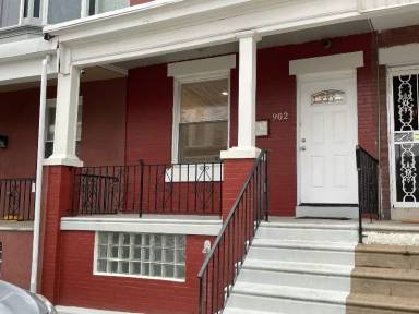 Main picture of 902 S Yewdall St