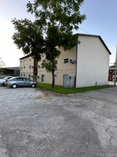 Main picture of 4920 Lancaster Ave