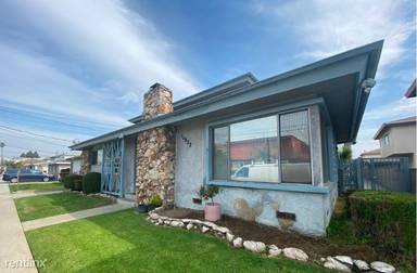 Main picture of 11922 Manor Dr