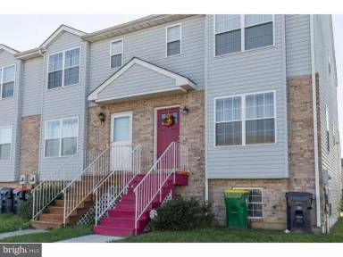 Main picture of 404 Naughty Ln