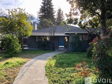 Main picture of 1319 University Dr