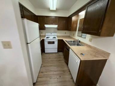 Main picture of 1802 S Wall Ave