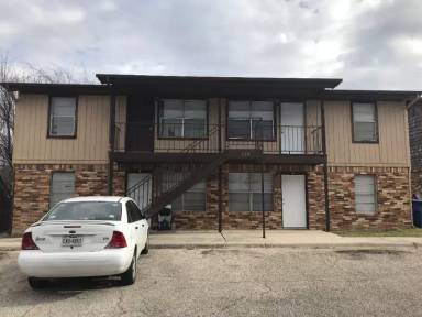 Main picture of 108 W Anderson Ave