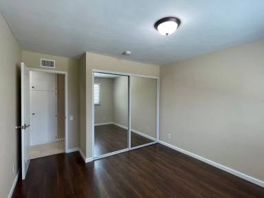 Main picture of 23370 Schoolcraft St