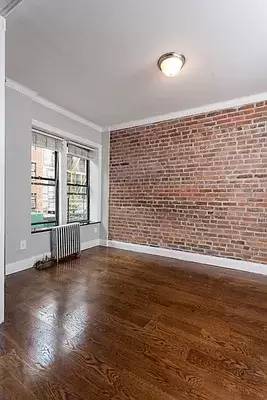 Main picture of 152 Rivington St
