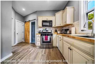 Main picture of 5 C St
