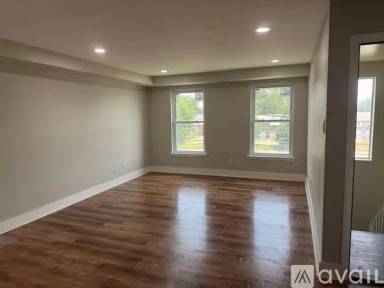 Main picture of 2740 Island Ave