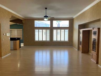 Main picture of 381 Ravensmere Ave