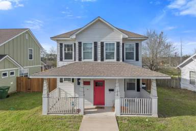 Main picture of 112 Fairway Dr