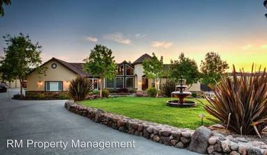 Main picture of 1415 N McDowell Blvd