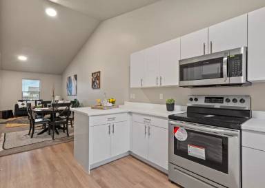 Main picture of 67 W 600 S