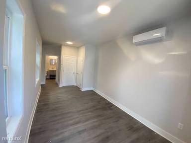 Main picture of 2033 W Indiana Ave