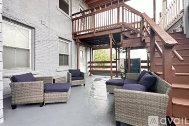 Main picture of 3 Pond St