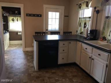 Main picture of 2818 LeClaire St