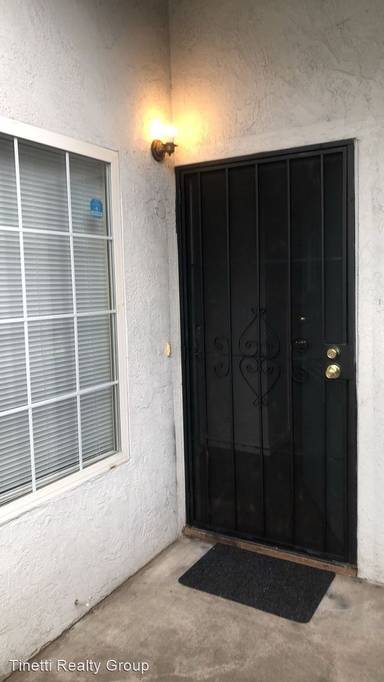 Main picture of 147 W 20th St