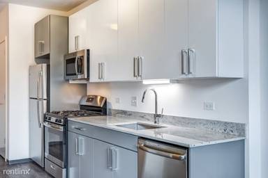 Main picture of 2316 N California Ave