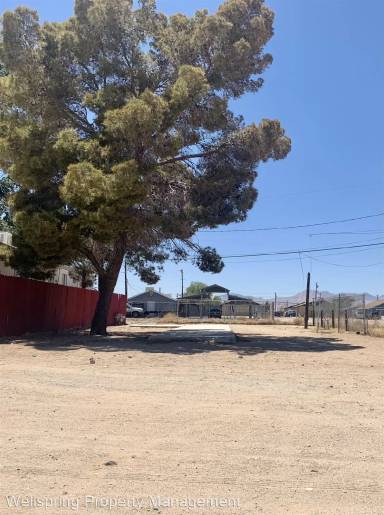 Main picture of 415 W Ridgecrest Blvd