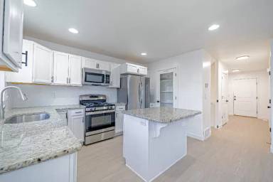 Main picture of 312 W Willow Creek Dr