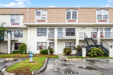 Main picture of 6095 Village Cir