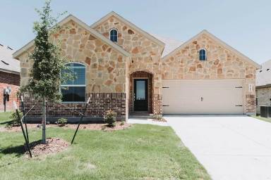 Main picture of 2105 Martins Pond Rd