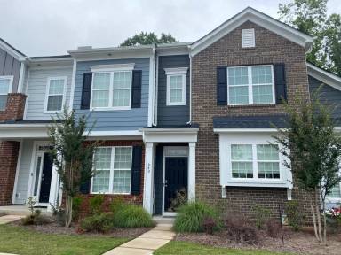 Main picture of 640 Sweet Bonnie Ln