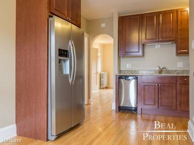 Main picture of 4910 N Hoyne Ave