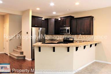 Main picture of 4060 SE Discovery St
