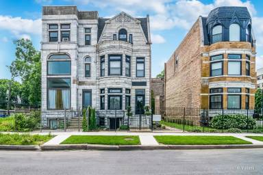 Main picture of 205 E 50th St