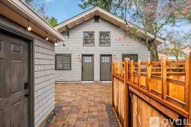 Main picture of 1553 SE Nehalem St