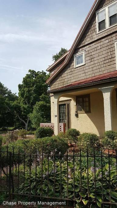 Main picture of 94 State Cir