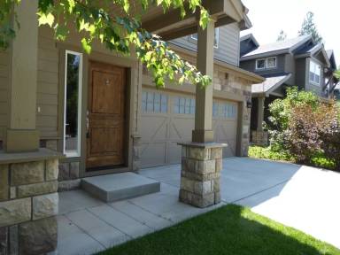 Main picture of 61100 Snowbrush Dr