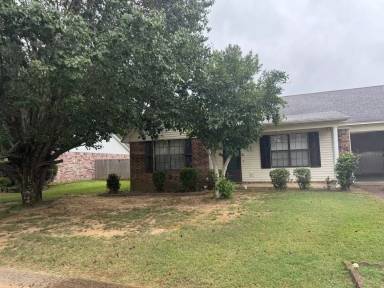Main picture of 103 Wesley Dr
