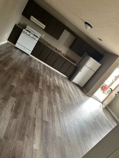 Main picture of 250 Ivie Ln