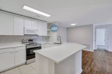 Main picture of Estate At Westbury