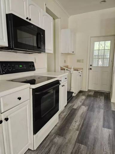 Main picture of 152 Crim St