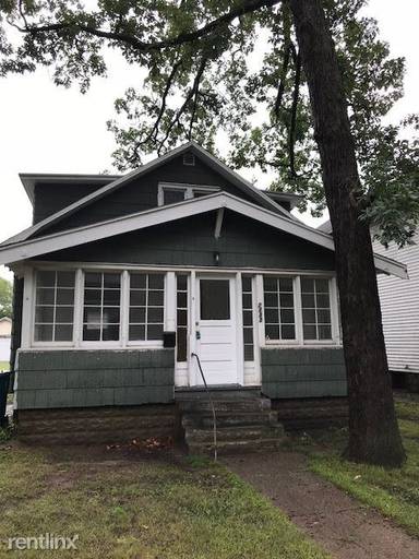 Main picture of 2120 Sanford St