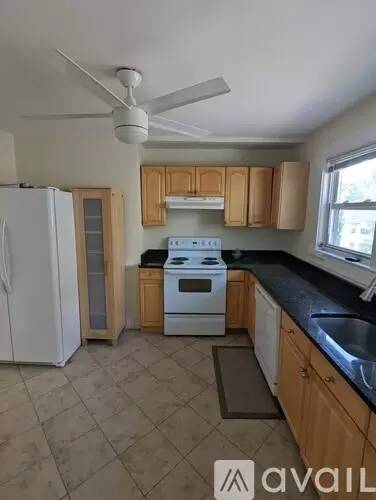 Main picture of 33 Winslow Rd
