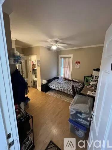Main picture of 524 Washington Ave