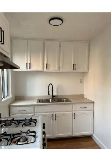 Main picture of 8310 Avalon Blvd
