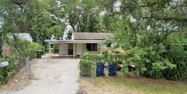 Main picture of 1914 SW 8th St