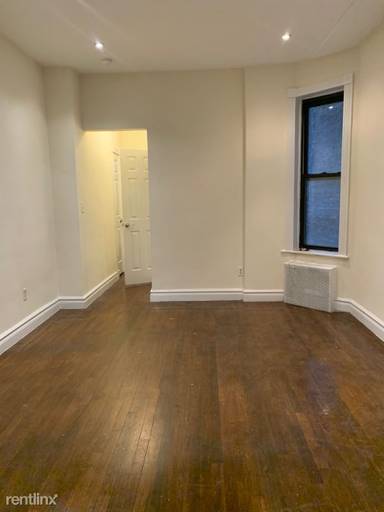Main picture of 443 E 78th St