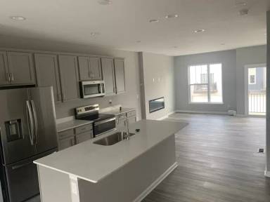 Main picture of 3124 W New York St