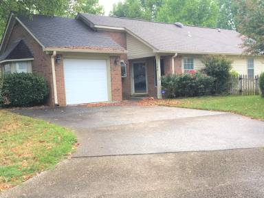 Main picture of 102 Meridian Ct