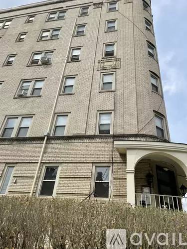 Main picture of 490 S Highland Ave