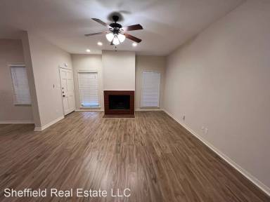 Main picture of 3200 Duval St