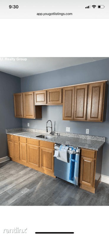 Main picture of 17 Crystal St