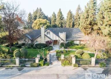 Main picture of 561 N De Wolf Ave