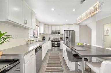 Main picture of 201 Harbor Woods Pl