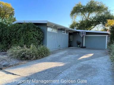 Main picture of 1041 Las Gallinas Ave