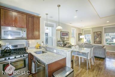 Main picture of 1840 Vernon St NW